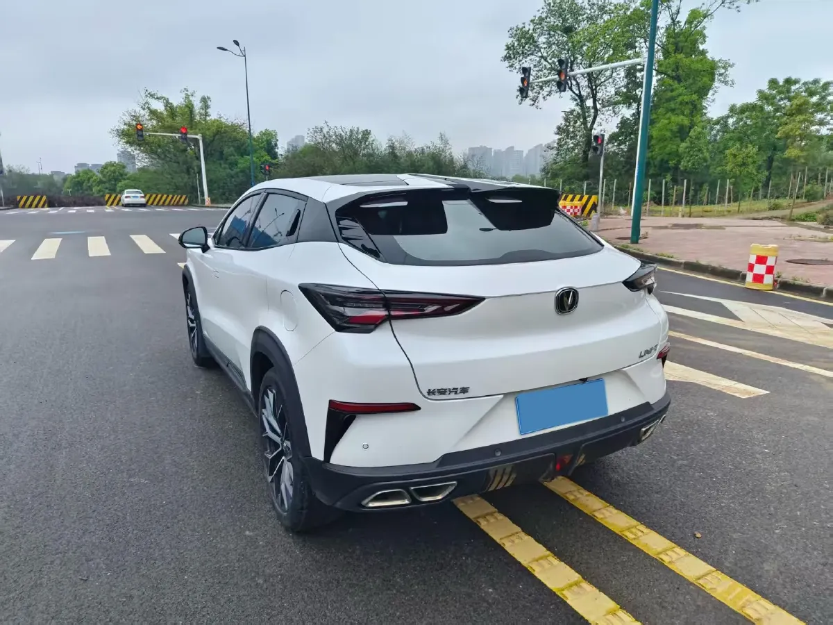 2022 ChangAn UNI-T 1.5T 188HP L4 7DCT,autocango,china used car exporter,china ev exporter,chinese used car exporter,chinese used ev exporter