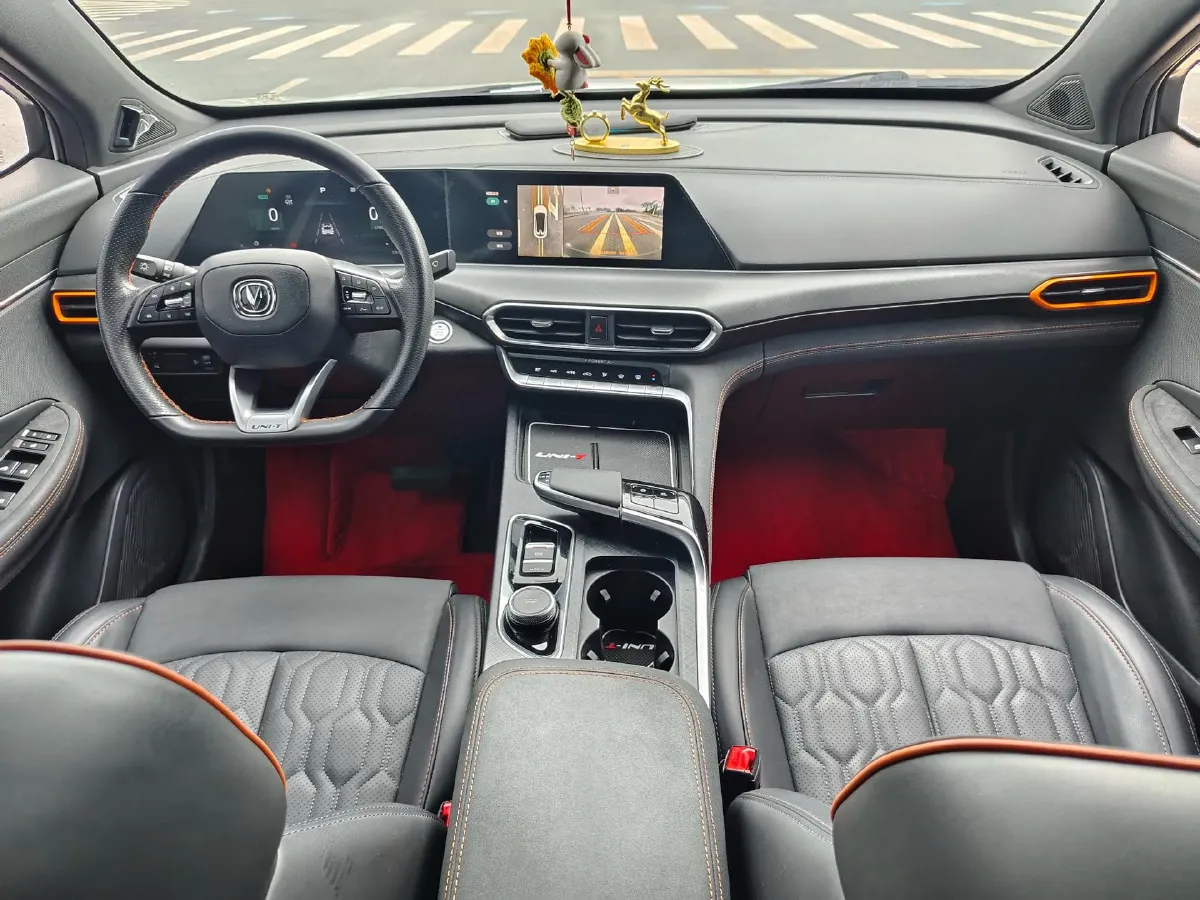 2022 ChangAn UNI-T 1.5T 188HP L4 7DCT,autocango,china used car exporter,china ev exporter,chinese used car exporter,chinese used ev exporter