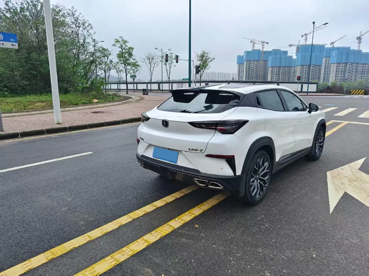 2022 ChangAn UNI-T 1.5T 188HP L4 7DCT,autocango,china used car exporter,china ev exporter,chinese used car exporter,chinese used ev exporter