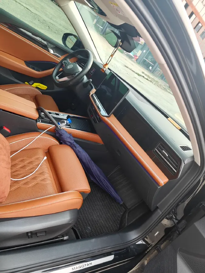 2024 Volkswagen Magotan 2.0T 220HP L4 7DCT,autocango,china used car exporter,china ev exporter,chinese used car exporter,chinese used ev exporter
