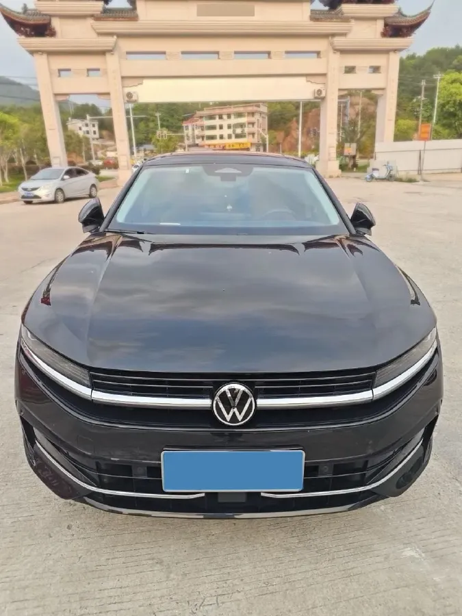 2024 Volkswagen Magotan 2.0T 220HP L4 7DCT,autocango,china used car exporter,china ev exporter,chinese used car exporter,chinese used ev exporter