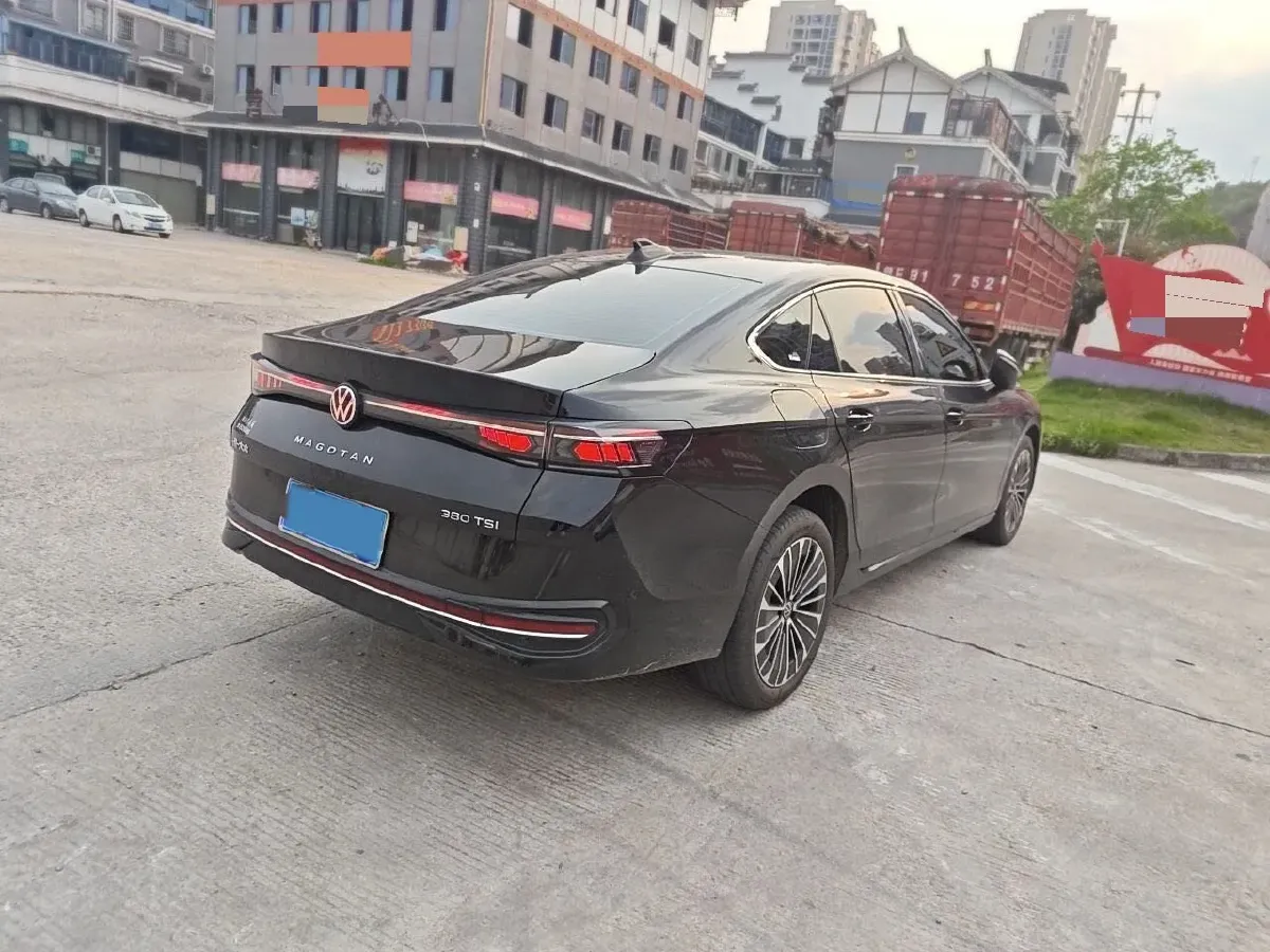 2024 Volkswagen Magotan 2.0T 220HP L4 7DCT,autocango,china used car exporter,china ev exporter,chinese used car exporter,chinese used ev exporter