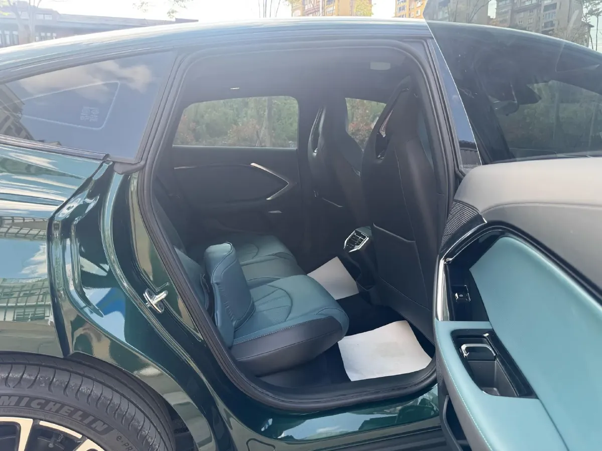 2023 MG 7 1.5T 188HP L4 7DCT,autocango,china used car exporter,china ev exporter,chinese used car exporter,chinese used ev exporter