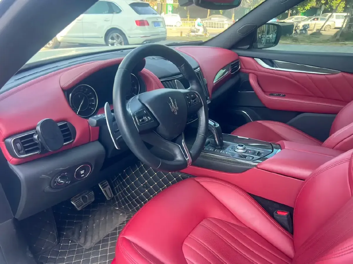 2021 Maserati Levante 3.0T 350HP V6 8AT,autocango,china used car exporter,china ev exporter,chinese used car exporter,chinese used ev exporter