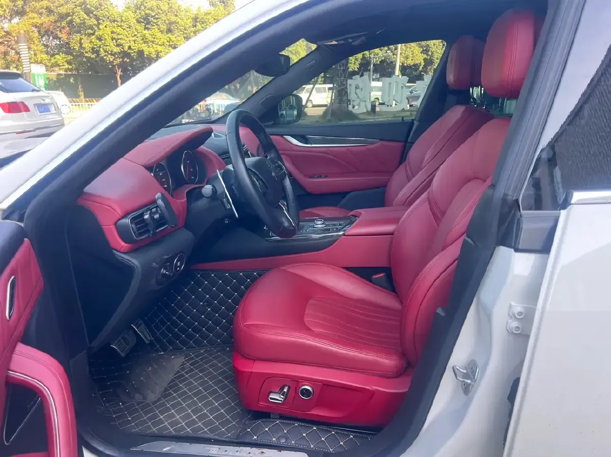 2021 Maserati Levante 3.0T 350HP V6 8AT,autocango,china used car exporter,china ev exporter,chinese used car exporter,chinese used ev exporter