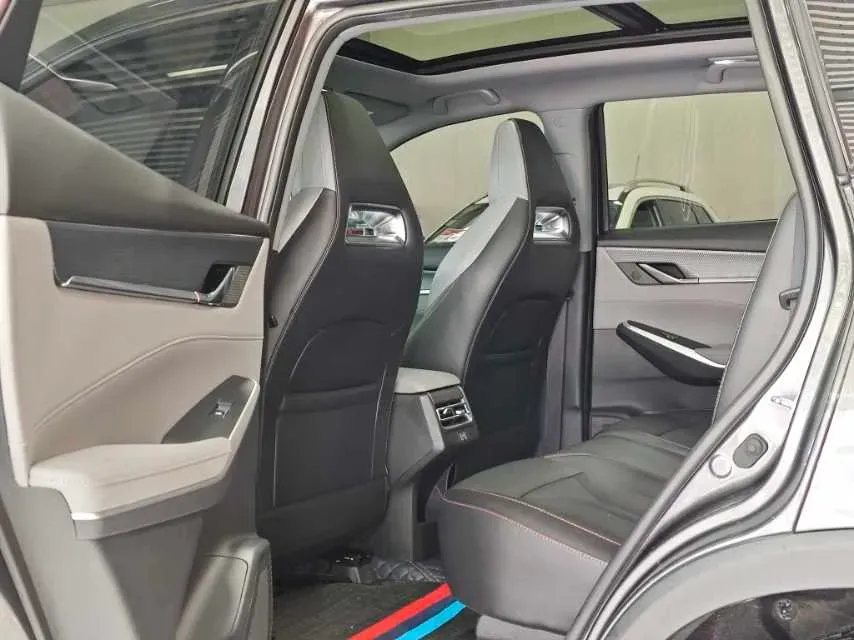 2022 ChangAn CS75 Plus 2.0T 233HP L4 8AT,autocango,china used car exporter,china ev exporter,chinese used car exporter,chinese used ev exporter