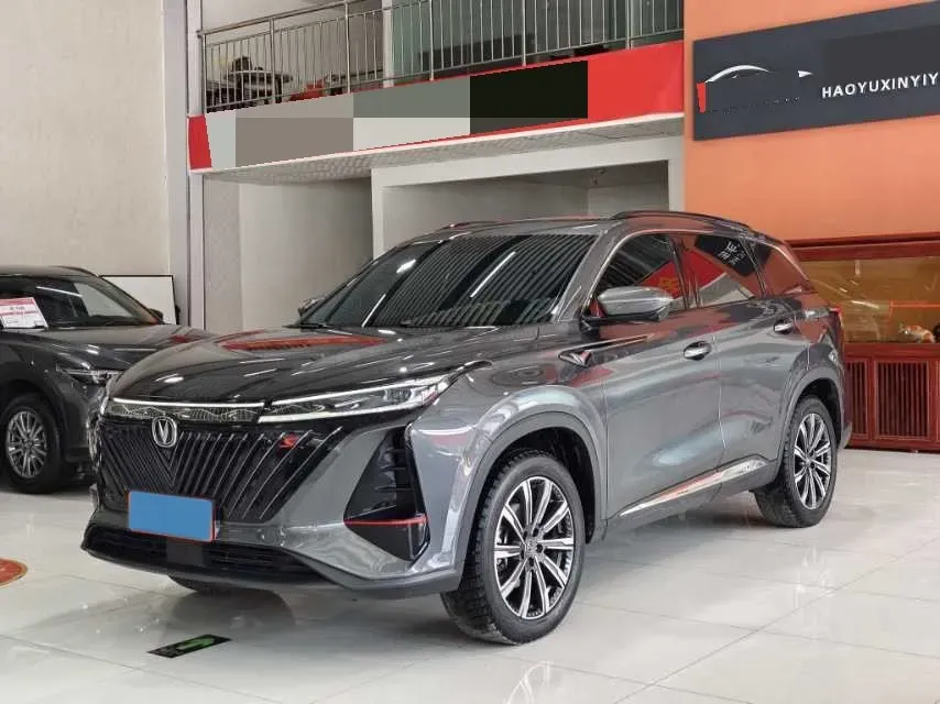 2022 ChangAn CS75 Plus 2.0T 233HP L4 8AT,autocango,china used car exporter,china ev exporter,chinese used car exporter,chinese used ev exporter