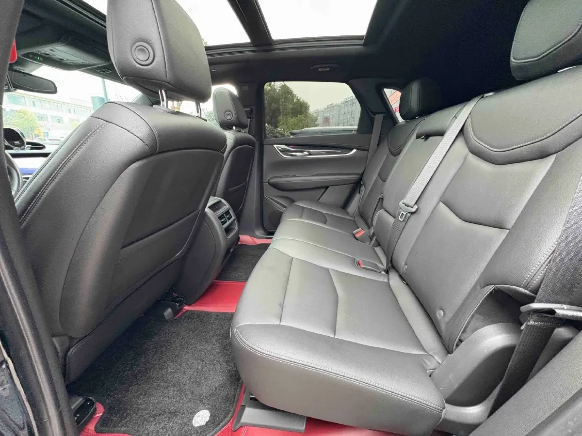 2023 Cadillac XT5 2.0T 237HP L4 9AT,autocango,china used car exporter,china ev exporter,chinese used car exporter,chinese used ev exporter