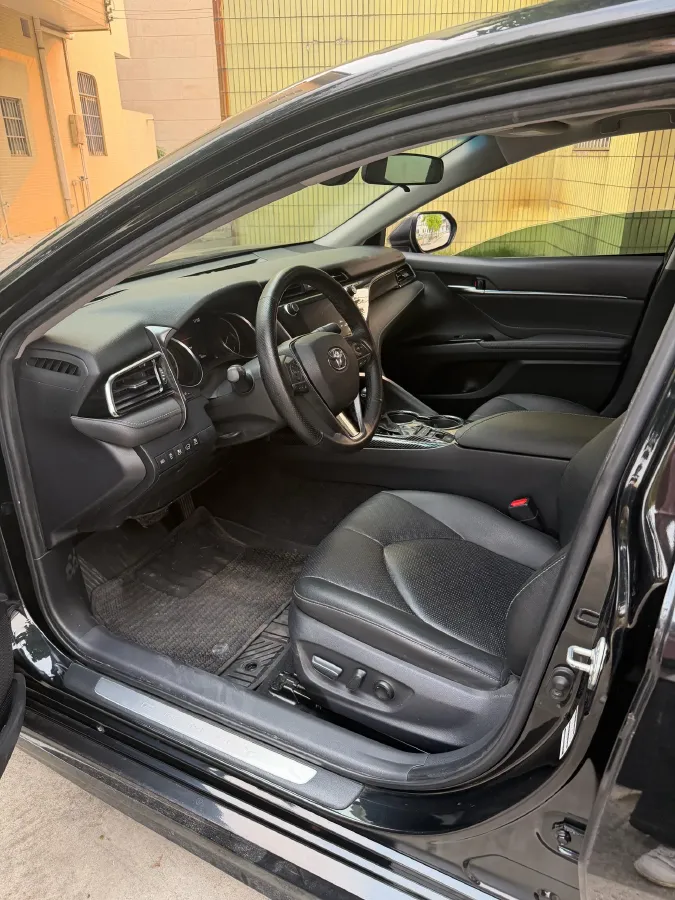 2019 Toyota Camry 2.5L 178HP L4 E-CVT Hybrid,autocango,china used car exporter,china ev exporter,chinese used car exporter,chinese used ev exporter
