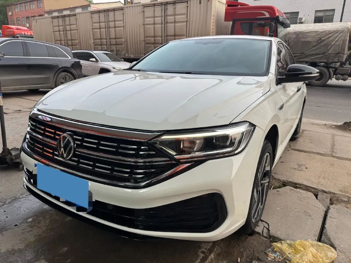 2023 Volkswagen Sagitar 1.5T 160HP L4 7DCT,autocango,china used car exporter,china ev exporter,chinese used car exporter,chinese used ev exporter