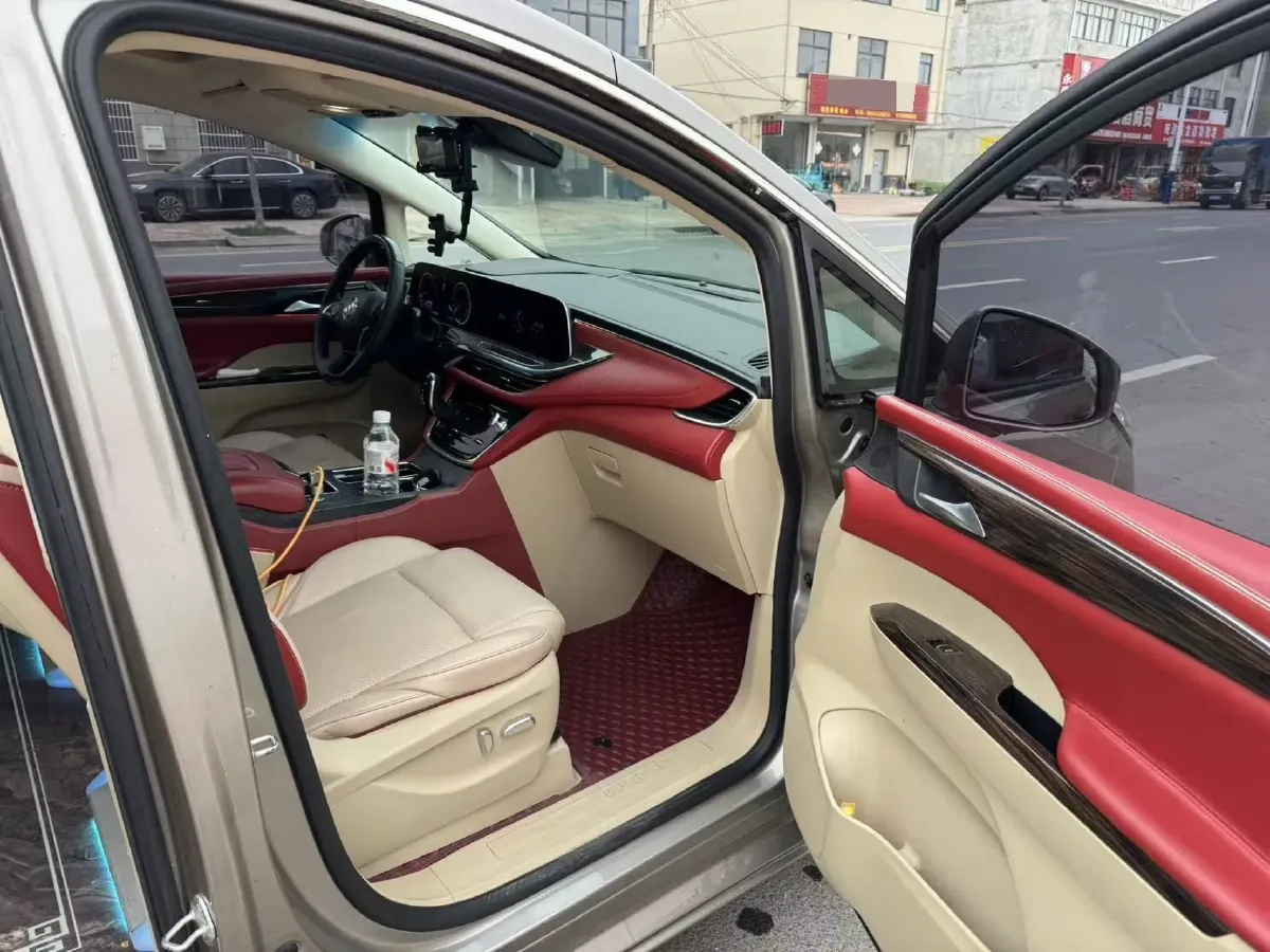 2022 Buick GL8 2.0T 237HP L4 9AT,autocango,china used car exporter,china ev exporter,chinese used car exporter,chinese used ev exporter