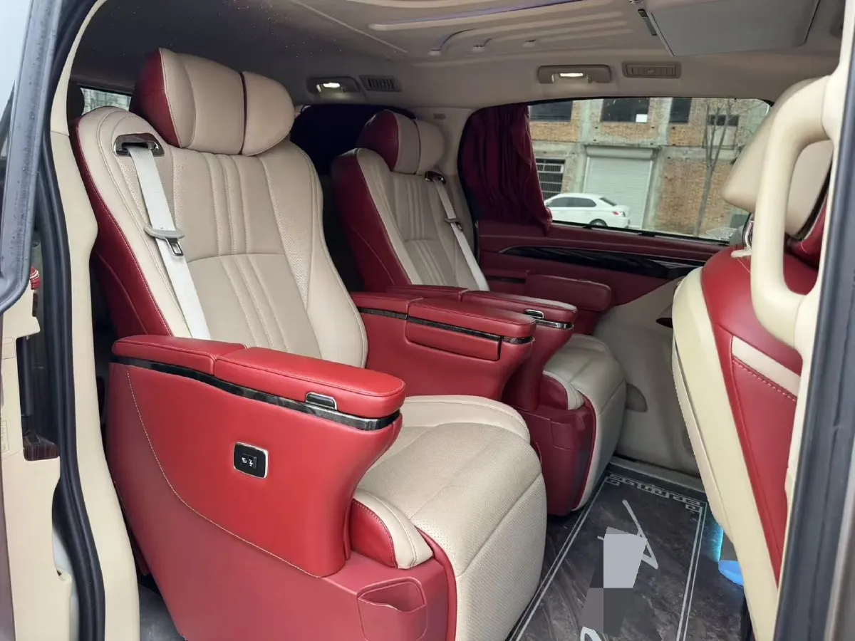 2022 Buick GL8 2.0T 237HP L4 9AT,autocango,china used car exporter,china ev exporter,chinese used car exporter,chinese used ev exporter