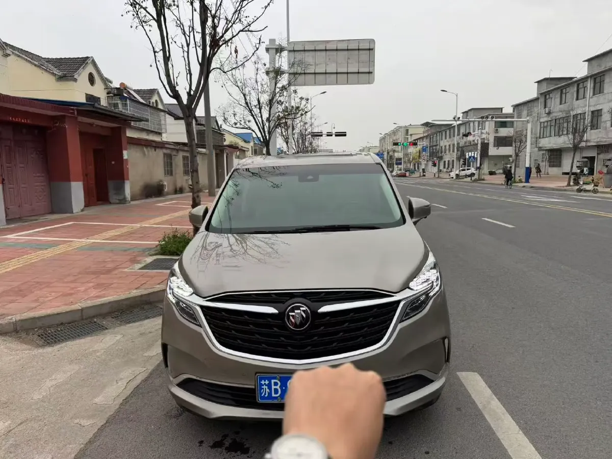 2022 Buick GL8 2.0T 237HP L4 9AT,autocango,china used car exporter,china ev exporter,chinese used car exporter,chinese used ev exporter