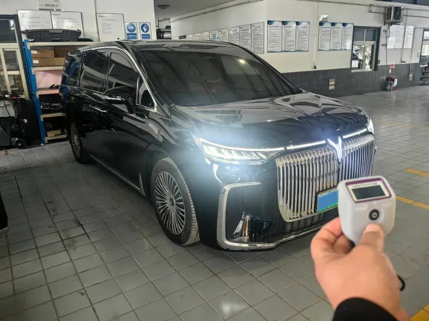 2025 Voyah Dream 1.5T 150HP L4 PHEV 41.7KWH,autocango,china used car exporter,china ev exporter,chinese used car exporter,chinese used ev exporter