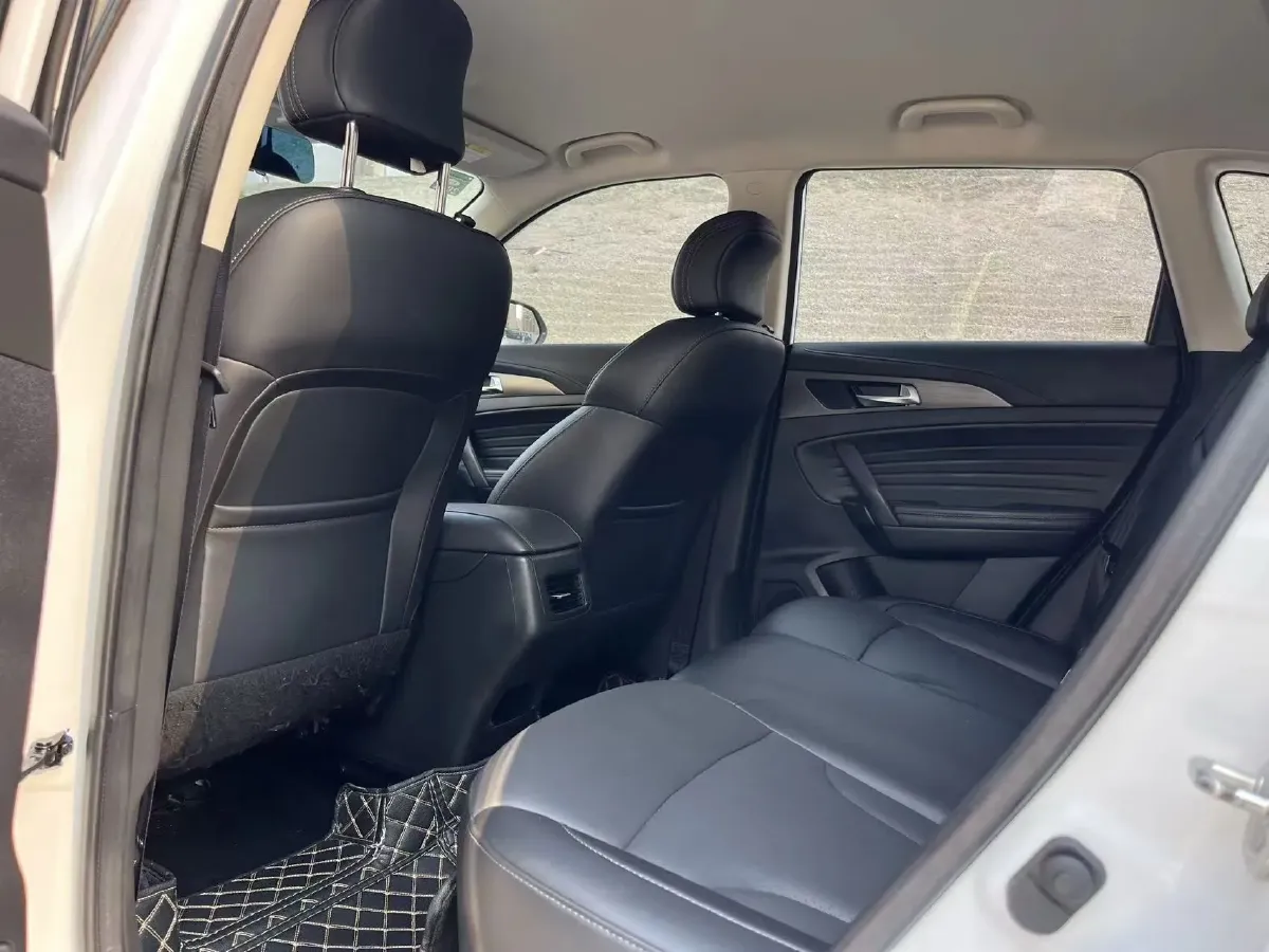 2020 ChangAn CS35 Plus 1.4T 158HP L4 7DCT,autocango,china used car exporter,china ev exporter,chinese used car exporter,chinese used ev exporter