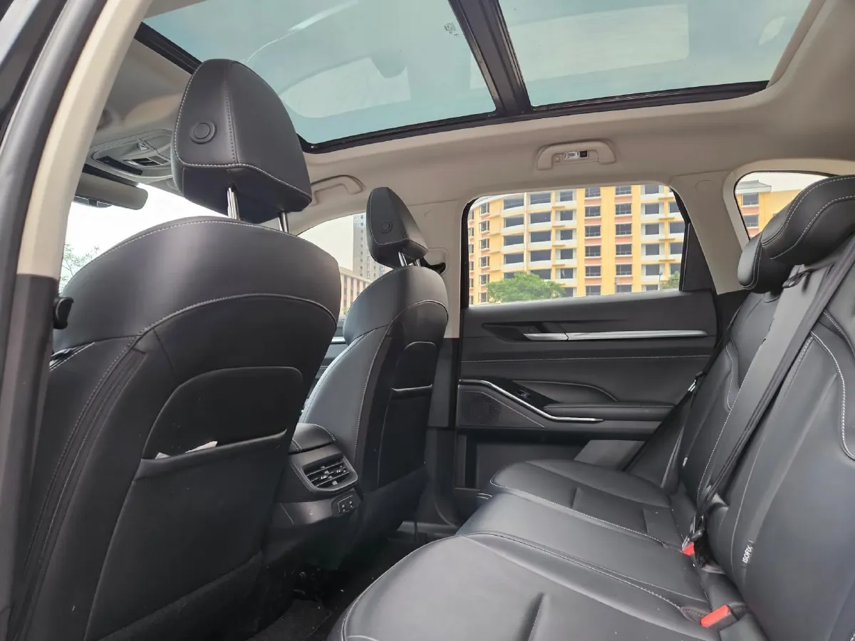 2021 Haval H6 1.5T 169HP L4 7DCT,autocango,china used car exporter,china ev exporter,chinese used car exporter,chinese used ev exporter