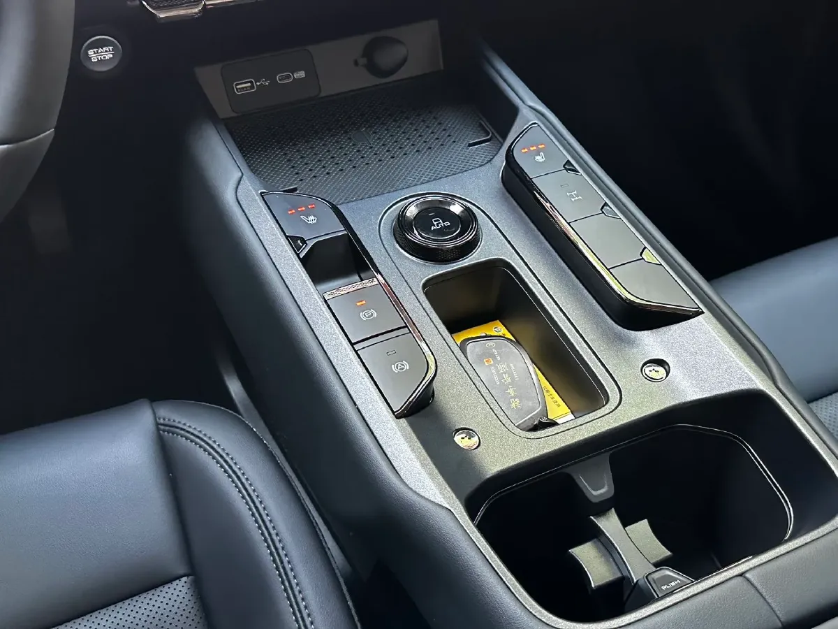 2025 Haval Raptor 2.0T 238HP L4 9DCT,autocango,china used car exporter,china ev exporter,chinese used car exporter,chinese used ev exporter