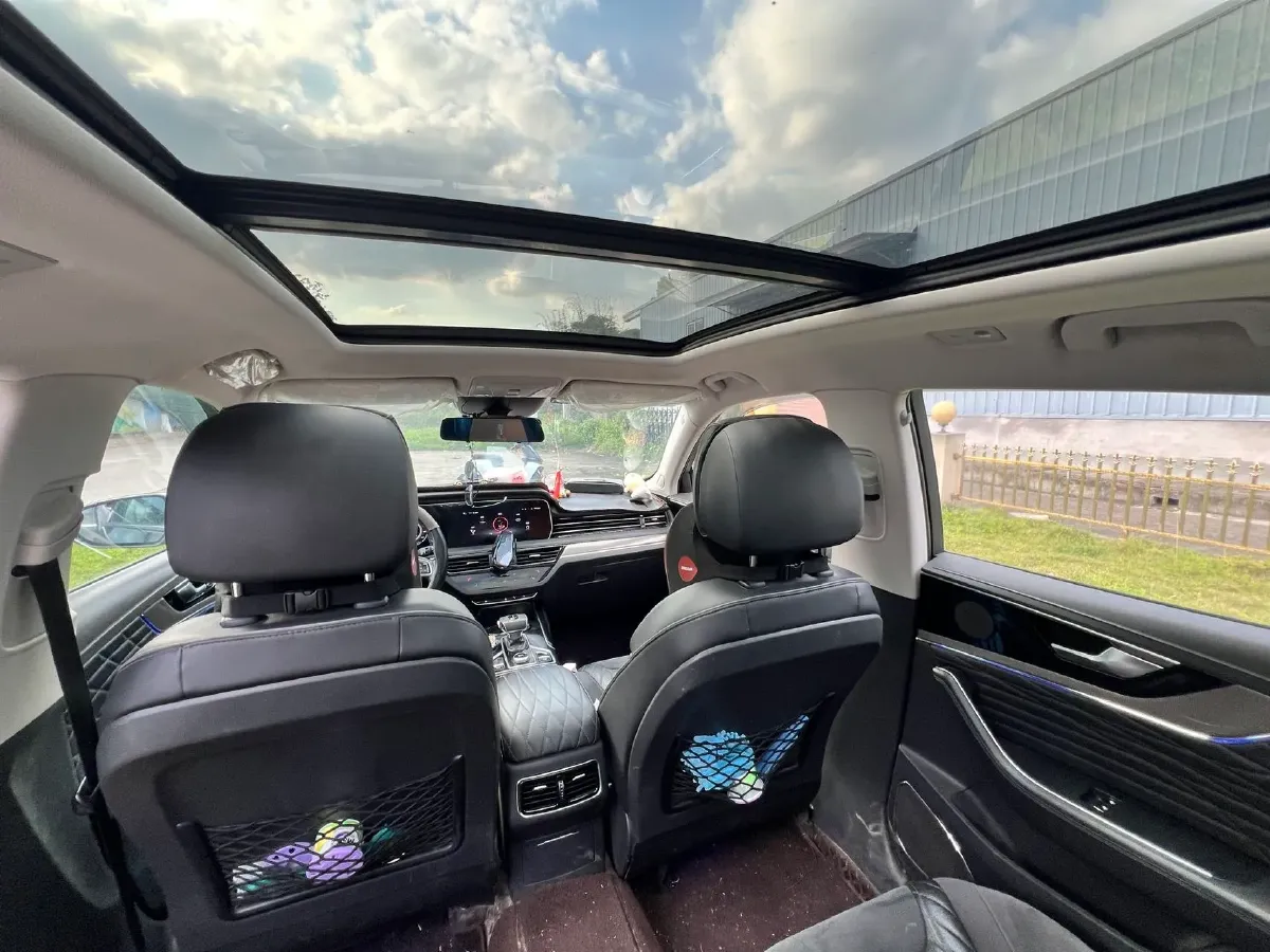 2022 HongQi HS5 2.0T 224HP L4 6AT,autocango,china used car exporter,china ev exporter,chinese used car exporter,chinese used ev exporter