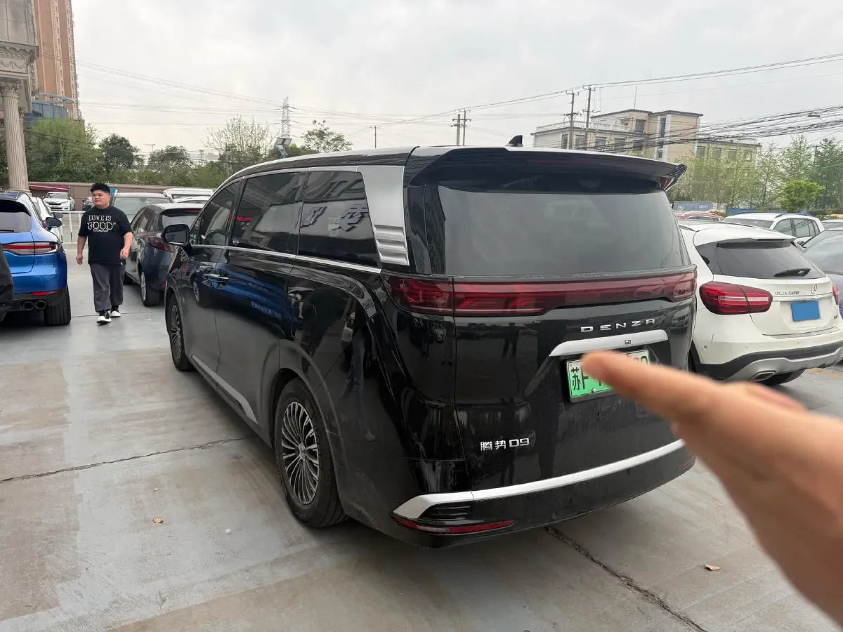 2024 Denza D9 1.5T 139HP L4 E-CVT PHEV 40KWH,autocango,china used car exporter,china ev exporter,chinese used car exporter,chinese used ev exporter