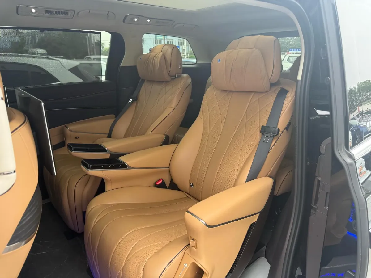 2024 Denza D9 1.5T 139HP L4 E-CVT PHEV 40KWH,autocango,china used car exporter,china ev exporter,chinese used car exporter,chinese used ev exporter