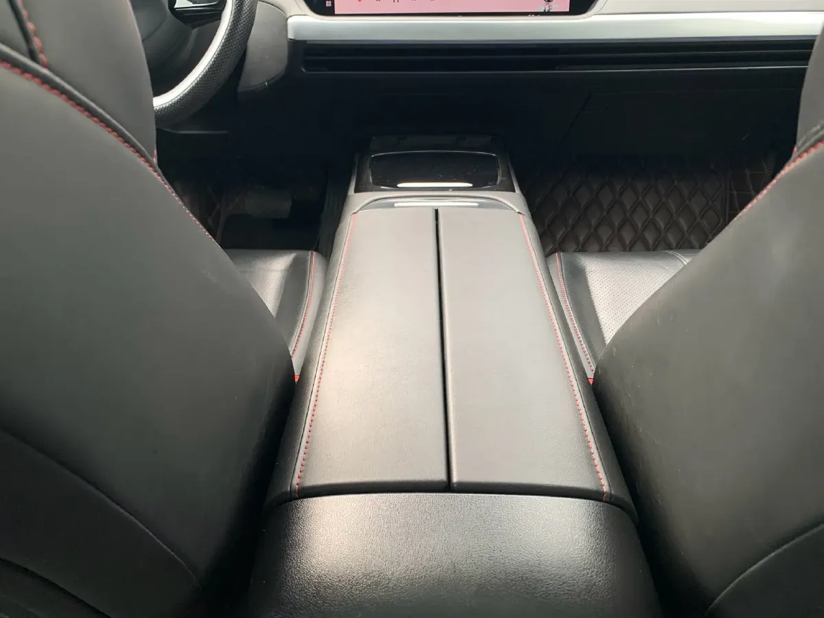 2022 Xpeng P7 BEV 83.1KWH,autocango,china used car exporter,china ev exporter,chinese used car exporter,chinese used ev exporter