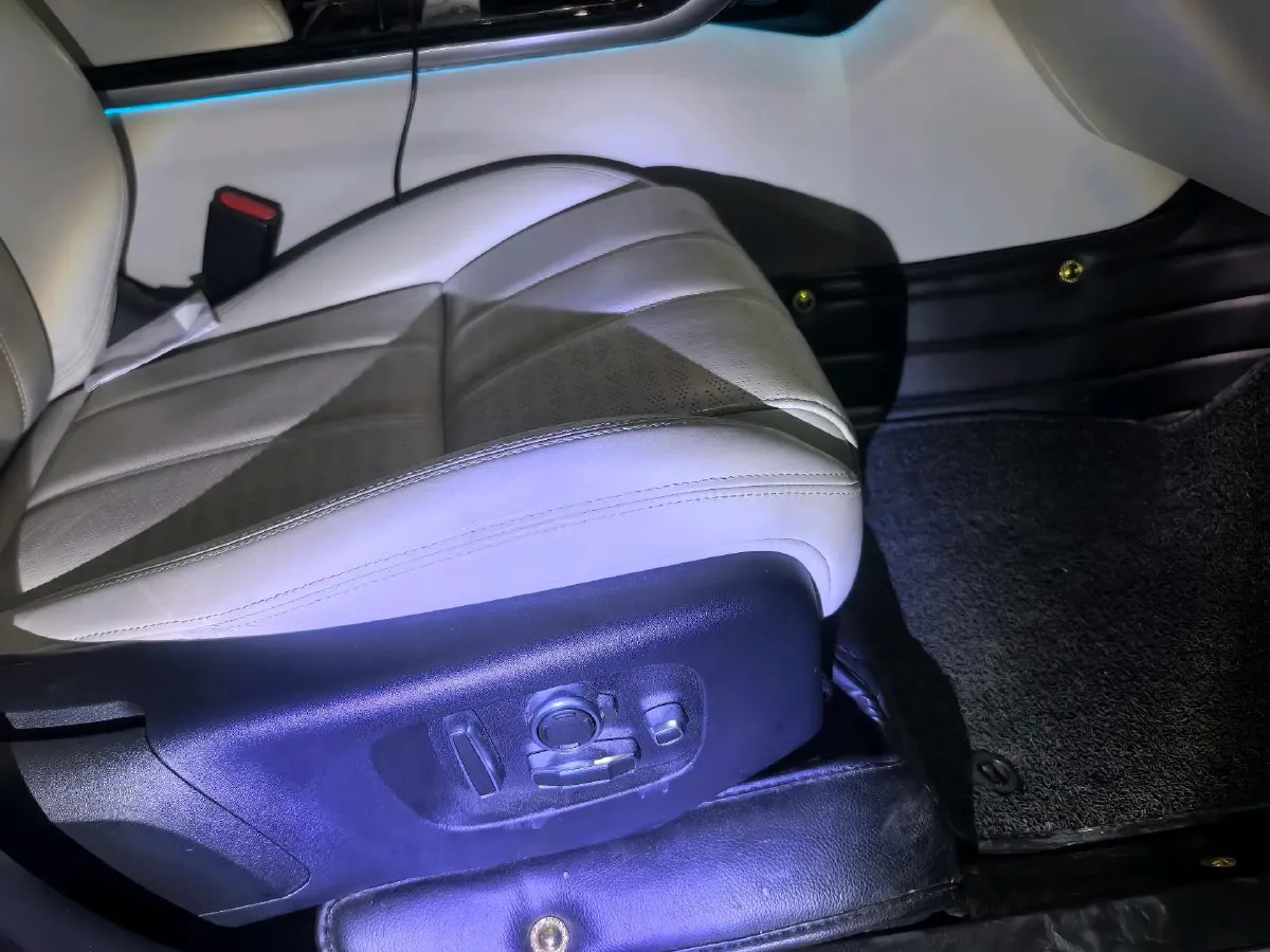 2020 Land Rover Range Rover Velar 3.0T 380HP V6 8AT,autocango,china used car exporter,china ev exporter,chinese used car exporter,chinese used ev exporter