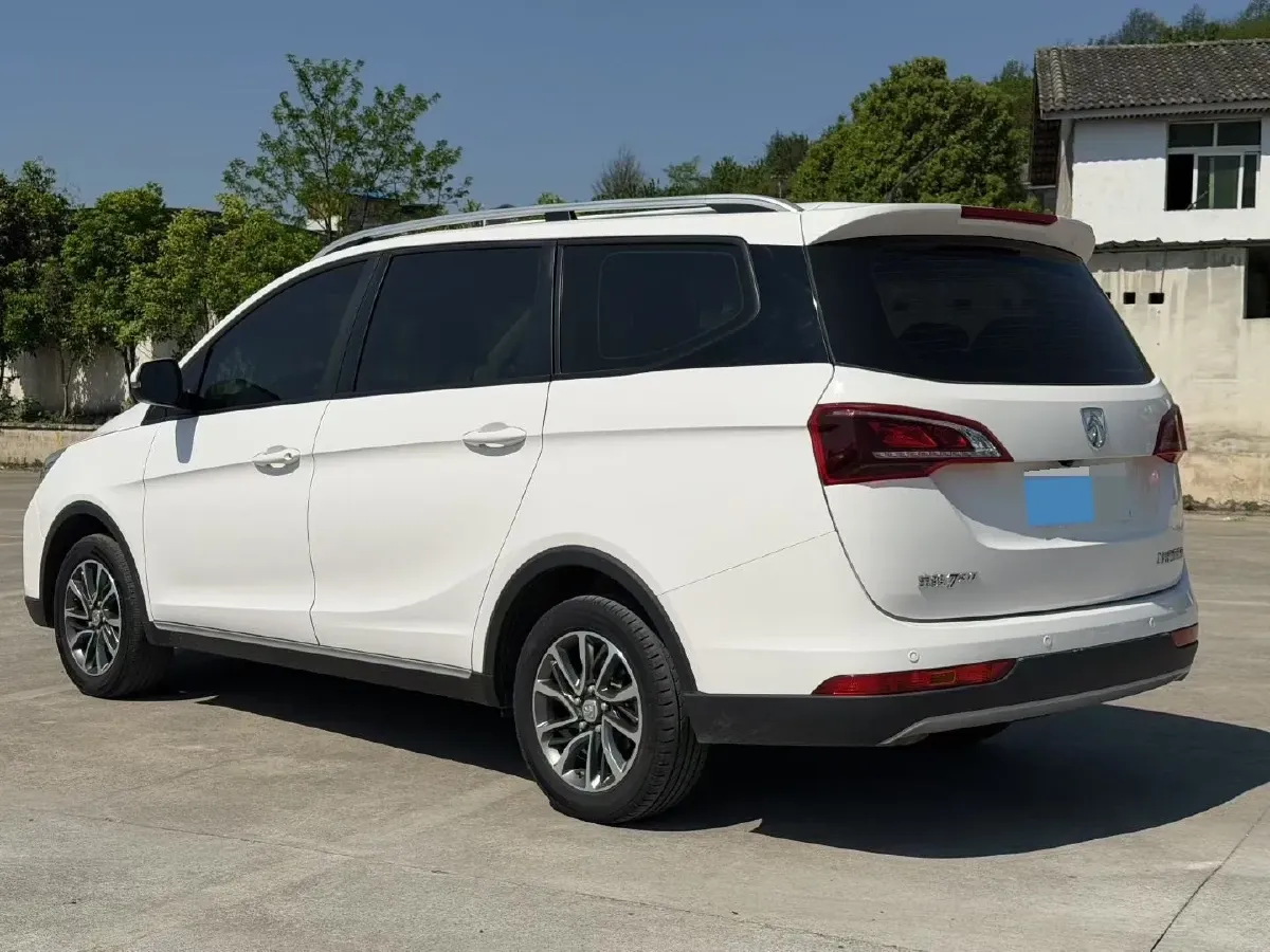2019 BaoJun 730 1.5L 112HP L4 6MT,autocango,china used car exporter,china ev exporter,chinese used car exporter,chinese used ev exporter
