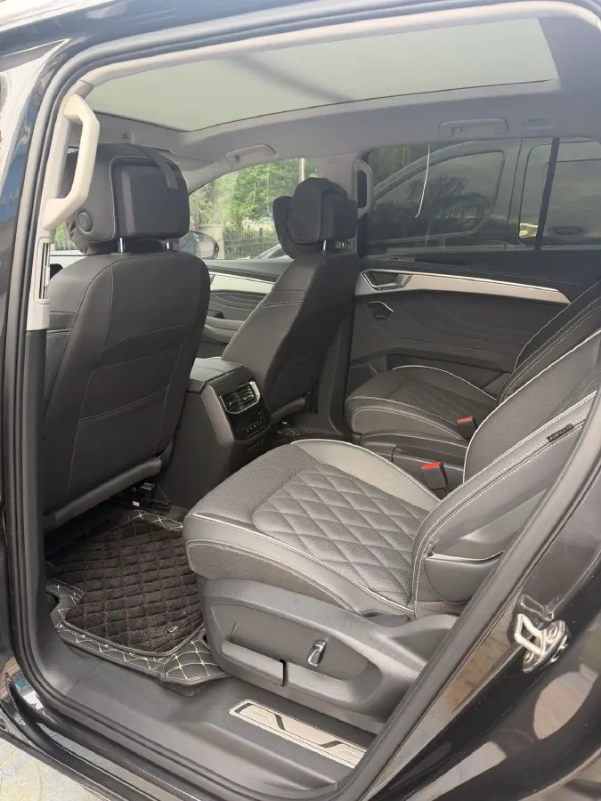 2024 Volkswagen Talagon 2.0T 220HP L4 7DCT,autocango,china used car exporter,china ev exporter,chinese used car exporter,chinese used ev exporter