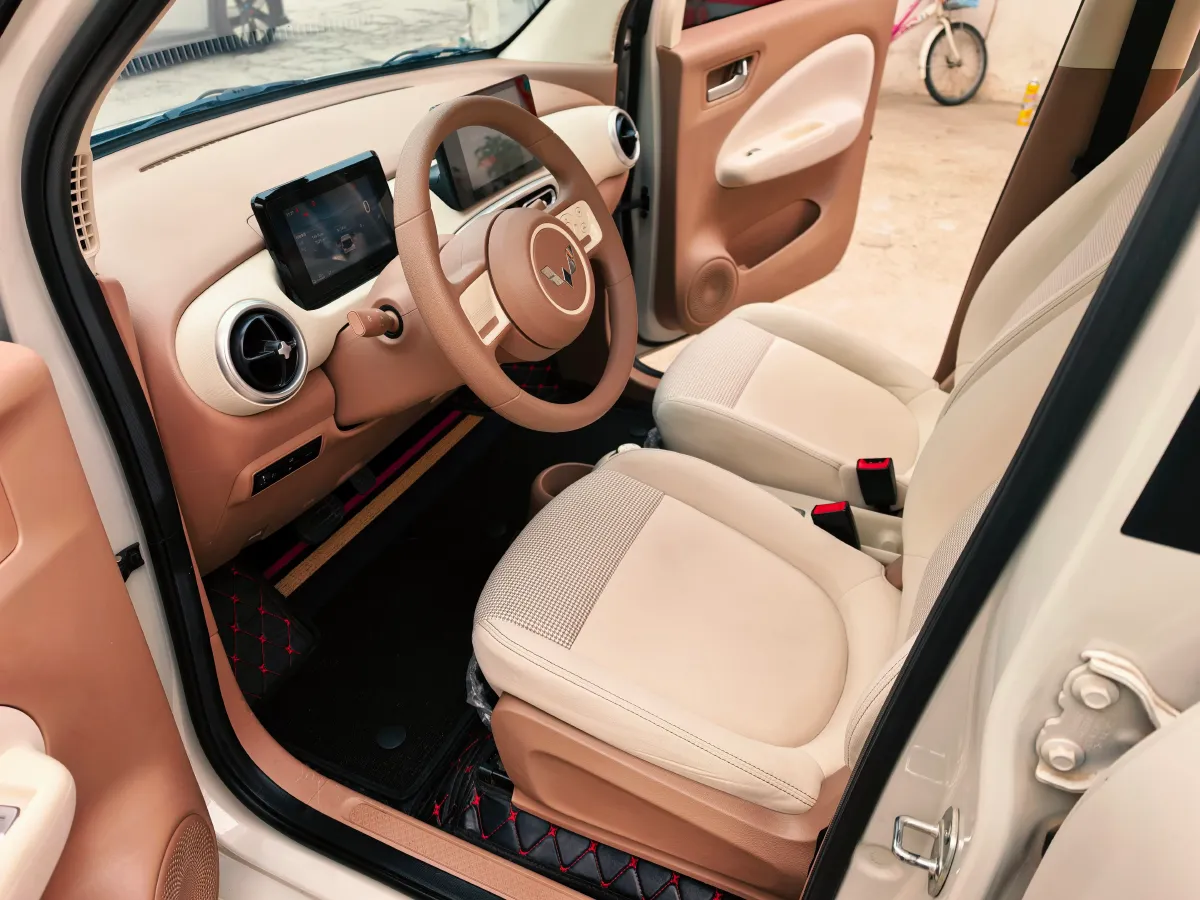 2025 WuLing HongGuang MINI EV BEV 16.2KWH,autocango,china used car exporter,china ev exporter,chinese used car exporter,chinese used ev exporter