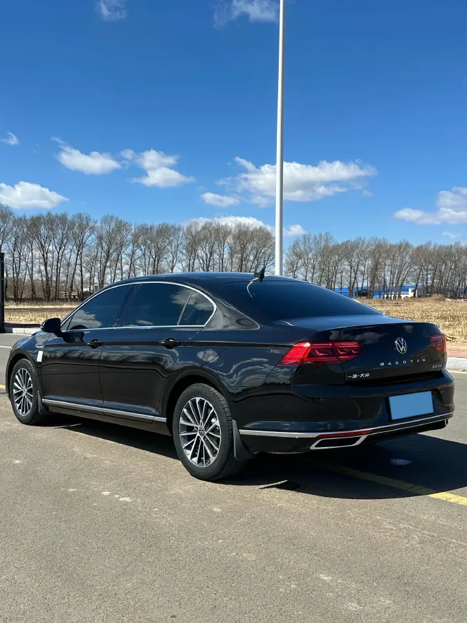 2020 Volkswagen Magotan 2.0T 186HP L4 7DCT,autocango,china used car exporter,china ev exporter,chinese used car exporter,chinese used ev exporter