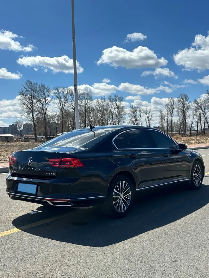 2020 Volkswagen Magotan 2.0T 186HP L4 7DCT,autocango,china used car exporter,china ev exporter,chinese used car exporter,chinese used ev exporter