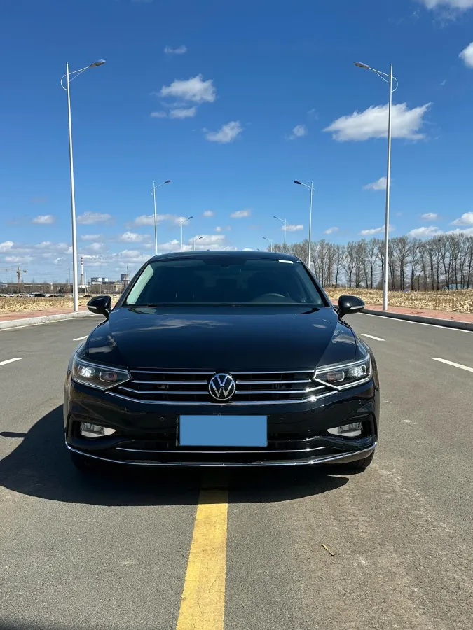 2020 Volkswagen Magotan 2.0T 186HP L4 7DCT,autocango,china used car exporter,china ev exporter,chinese used car exporter,chinese used ev exporter