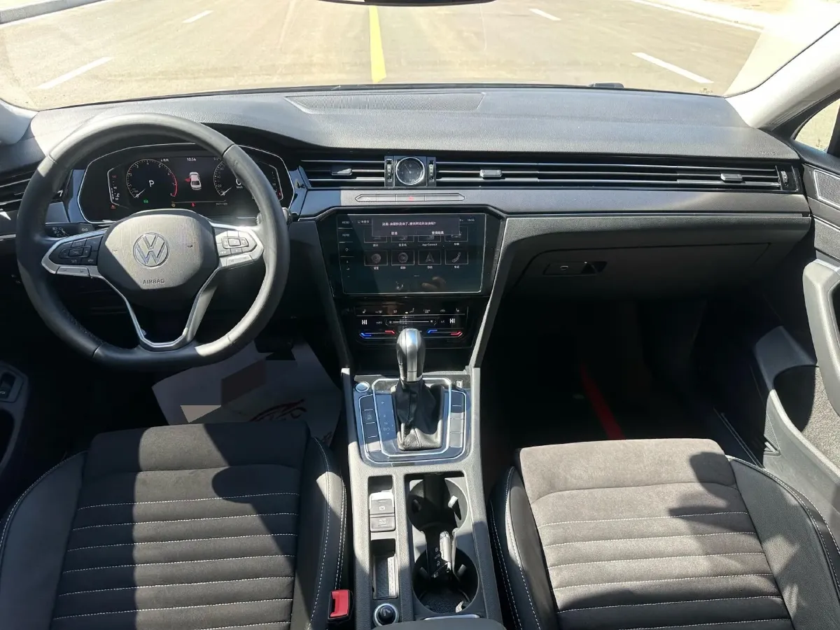 2020 Volkswagen Magotan 2.0T 186HP L4 7DCT,autocango,china used car exporter,china ev exporter,chinese used car exporter,chinese used ev exporter