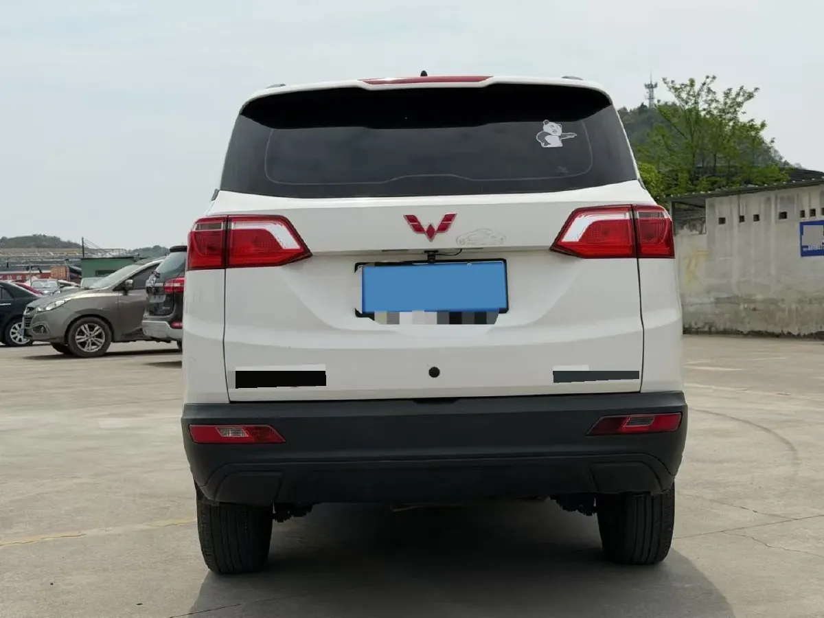 2019 WuLing HongGuang S3 1.5L 99HP L4 6MT,autocango,china used car exporter,china ev exporter,chinese used car exporter,chinese used ev exporter