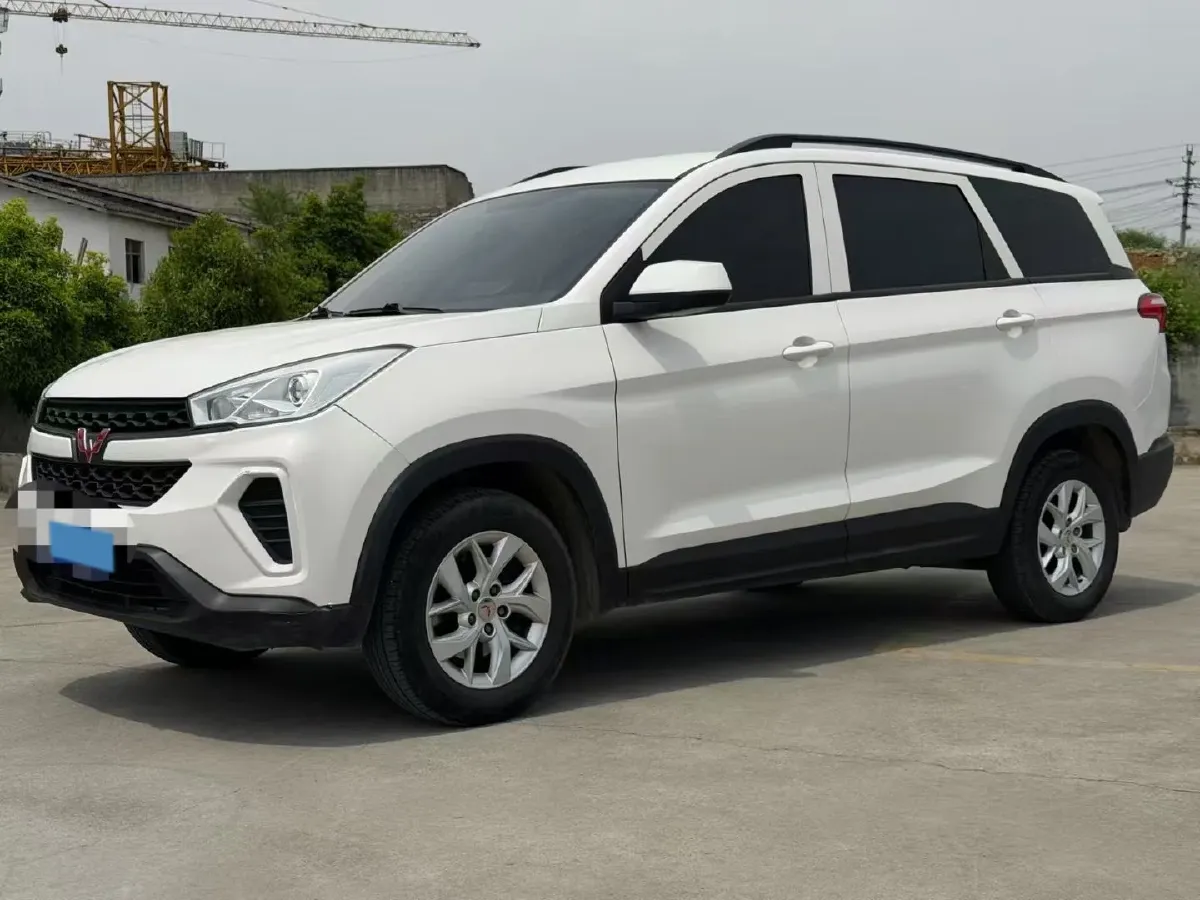 2019 WuLing HongGuang S3 1.5L 99HP L4 6MT,autocango,china used car exporter,china ev exporter,chinese used car exporter,chinese used ev exporter
