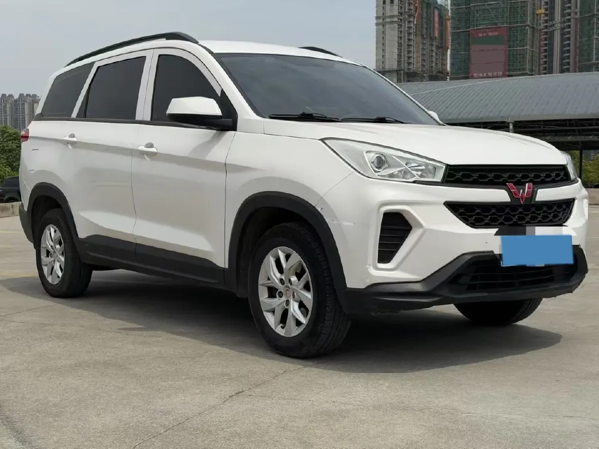 2019 WuLing HongGuang S3 1.5L 99HP L4 6MT,autocango,china used car exporter,china ev exporter,chinese used car exporter,chinese used ev exporter