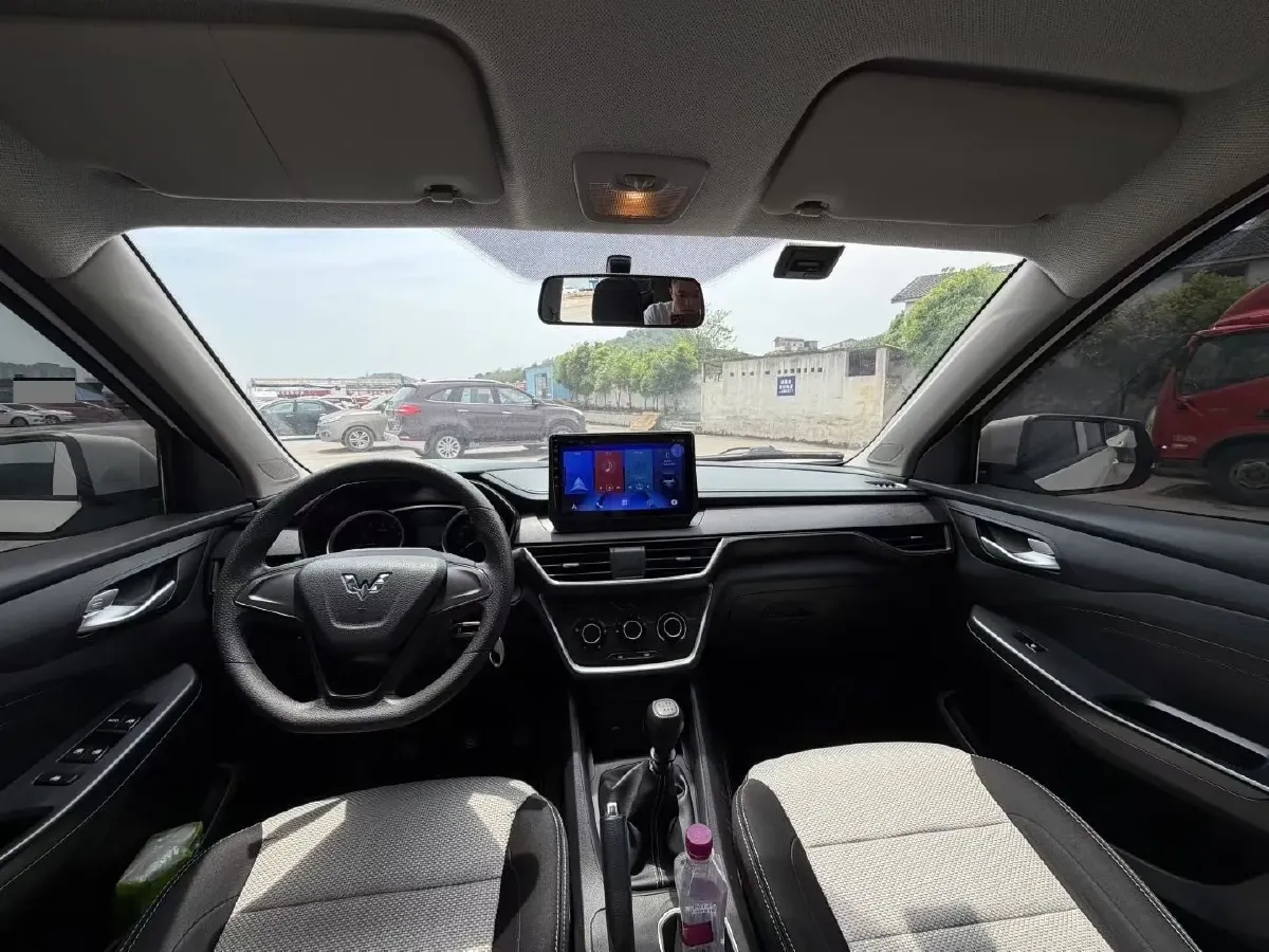 2019 WuLing HongGuang S3 1.5L 99HP L4 6MT,autocango,china used car exporter,china ev exporter,chinese used car exporter,chinese used ev exporter