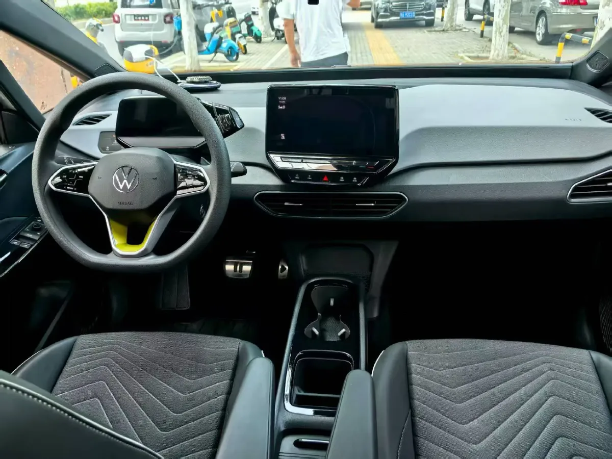2023 Volkswagen ID.3 BEV 52.8KWH,autocango,china used car exporter,china ev exporter,chinese used car exporter,chinese used ev exporter