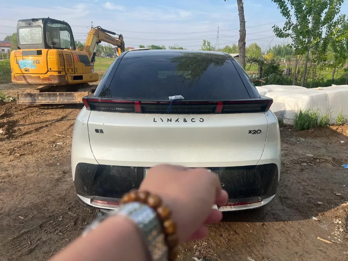 2025 Dongfeng Z9 2.0T 258HP L4 8AT,autocango,china used car exporter,china ev exporter,chinese used car exporter,chinese used ev exporter