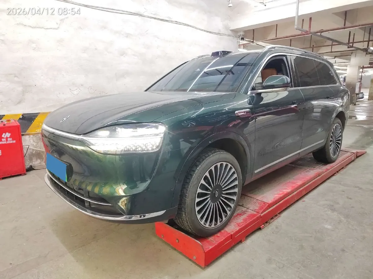 2025 AITO AITO M9 REEV 160HP REEV 52KWH,autocango,china used car exporter,china ev exporter,chinese used car exporter,chinese used ev exporter