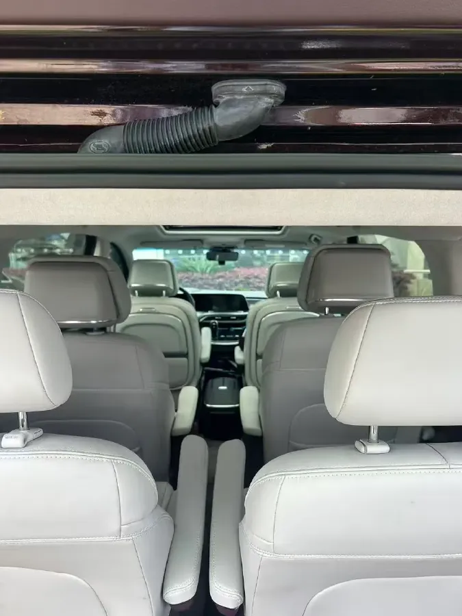 2022 Buick GL8 2.0T 237HP L4 9AT,autocango,china used car exporter,china ev exporter,chinese used car exporter,chinese used ev exporter