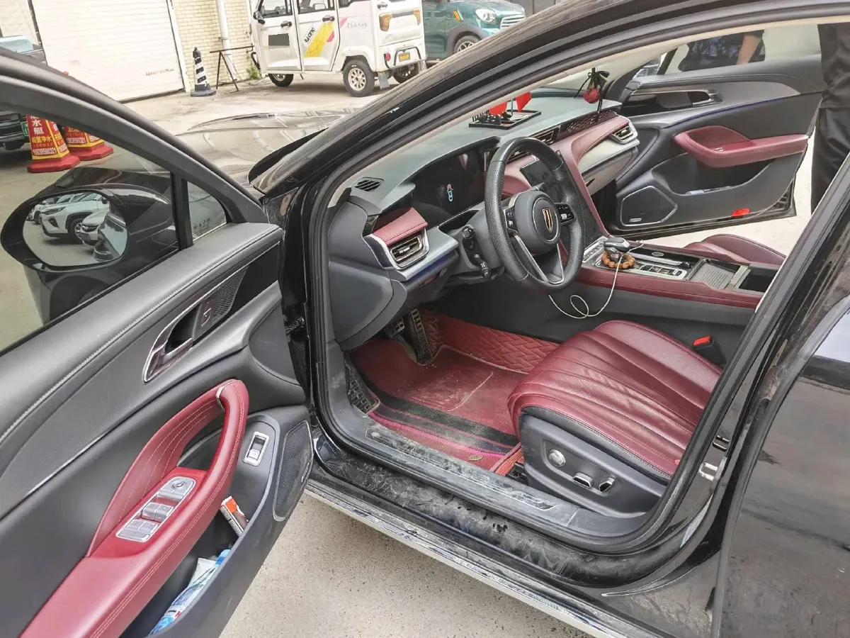 2024 HongQi H5 2.0T 224HP L4 8AT,autocango,china used car exporter,china ev exporter,chinese used car exporter,chinese used ev exporter