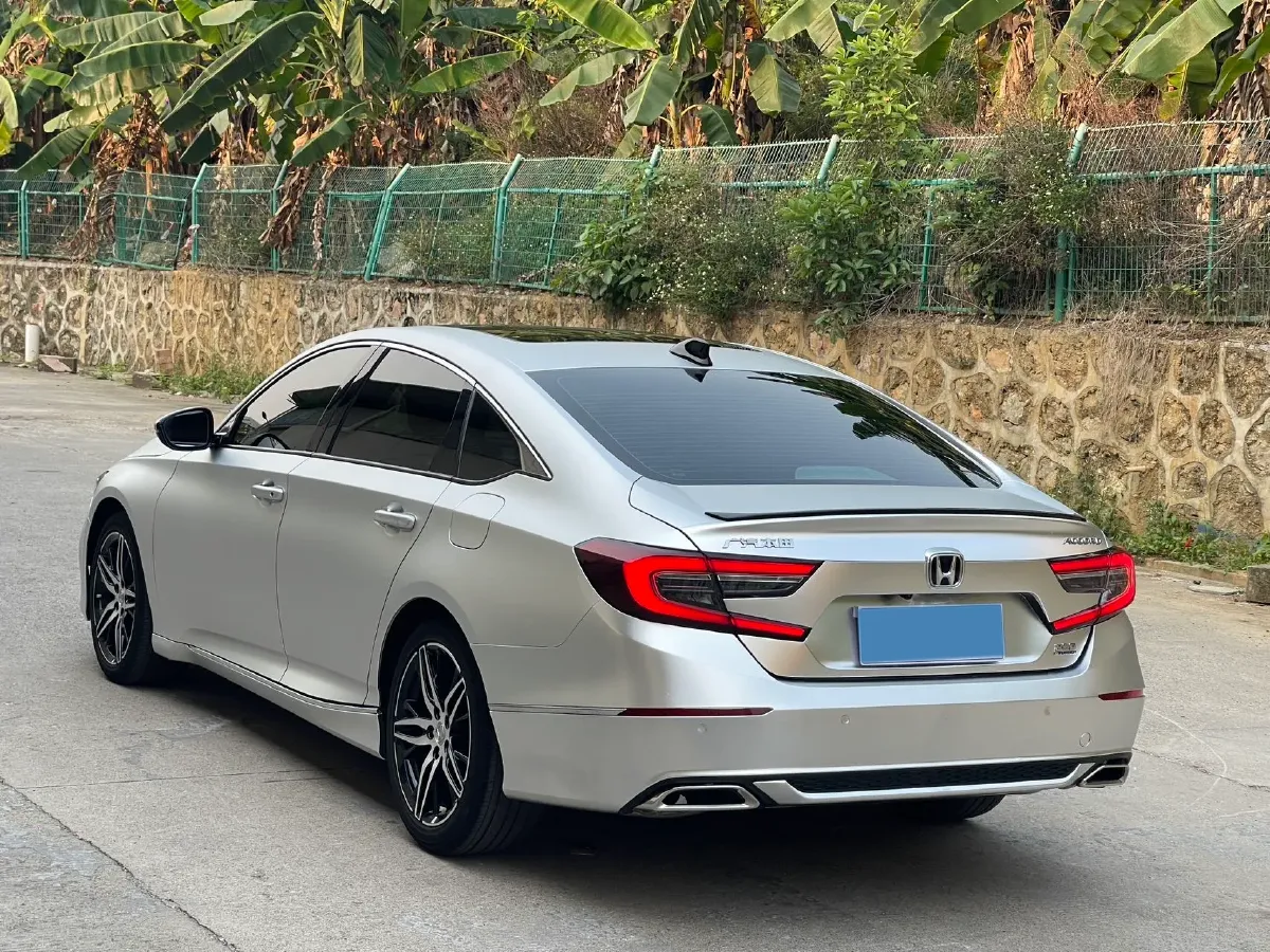 2022 Honda Accord 1.5T 194HP L4 CVT,autocango,china used car exporter,china ev exporter,chinese used car exporter,chinese used ev exporter