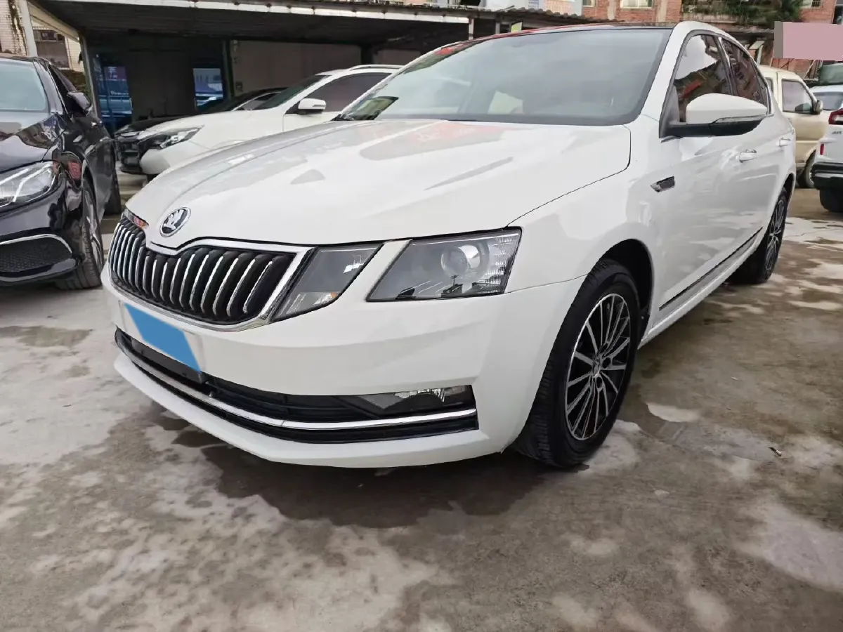 2019 Skoda Octavia 1.5L 116HP L4 6AT,autocango,china used car exporter,china ev exporter,chinese used car exporter,chinese used ev exporter