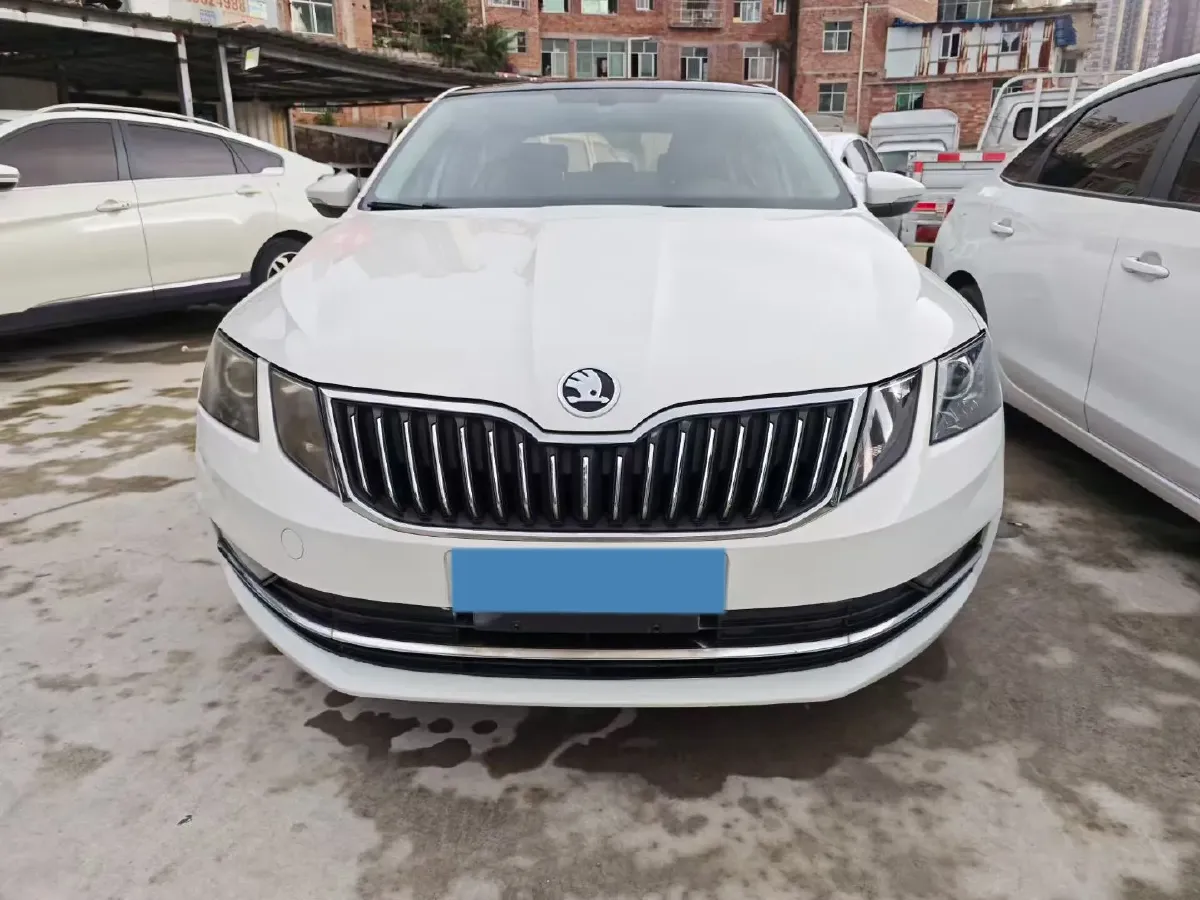 2019 Skoda Octavia 1.5L 116HP L4 6AT,autocango,china used car exporter,china ev exporter,chinese used car exporter,chinese used ev exporter