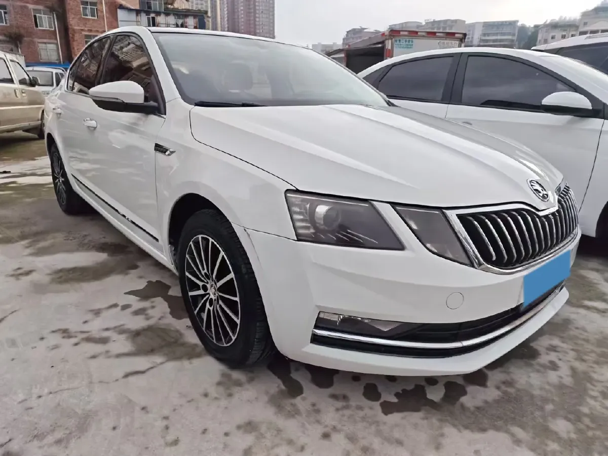 2019 Skoda Octavia 1.5L 116HP L4 6AT,autocango,china used car exporter,china ev exporter,chinese used car exporter,chinese used ev exporter