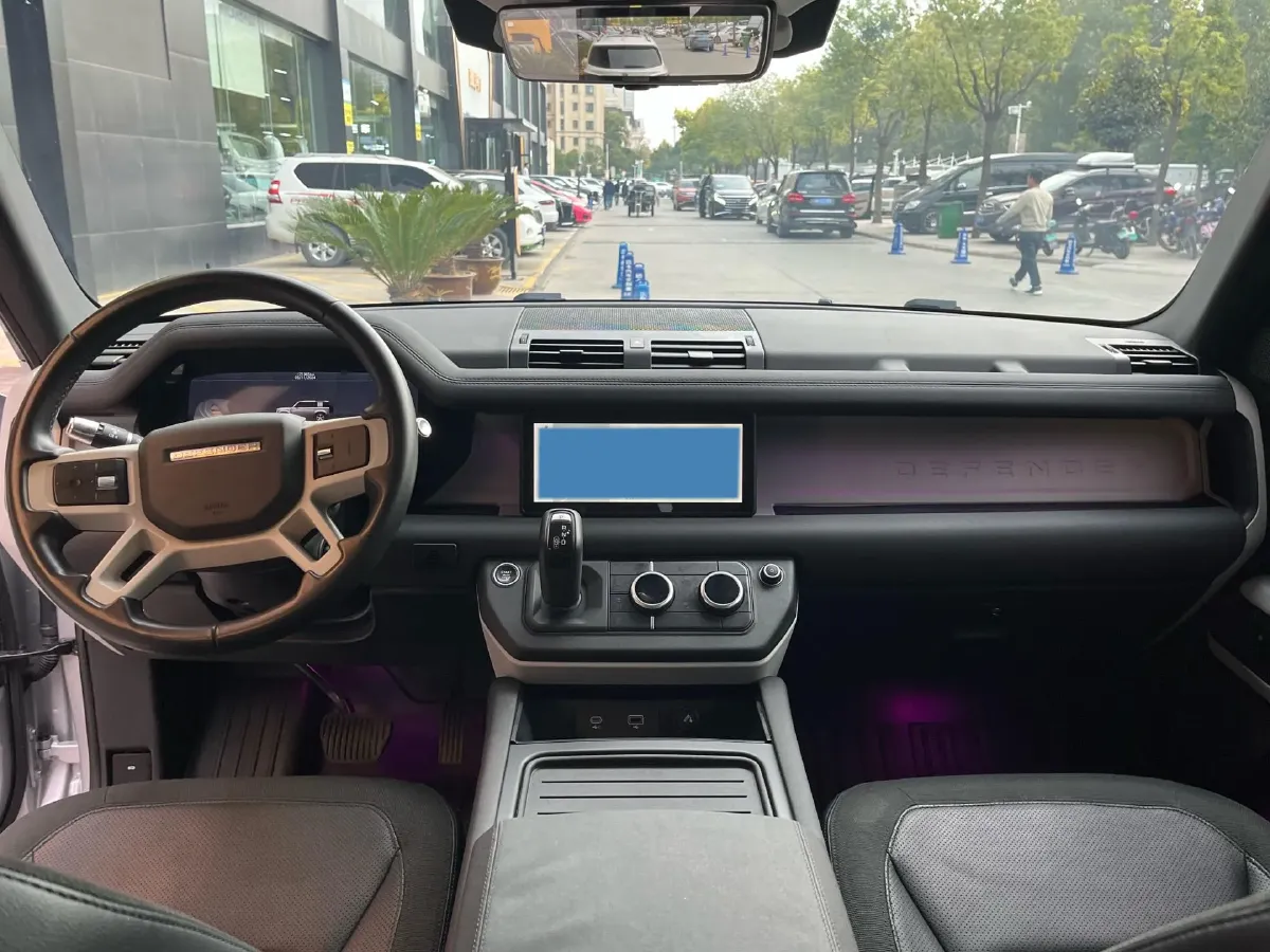 2022 Land Rover Defender 3.0T 400HP L6 8AT,autocango,china used car exporter,china ev exporter,chinese used car exporter,chinese used ev exporter