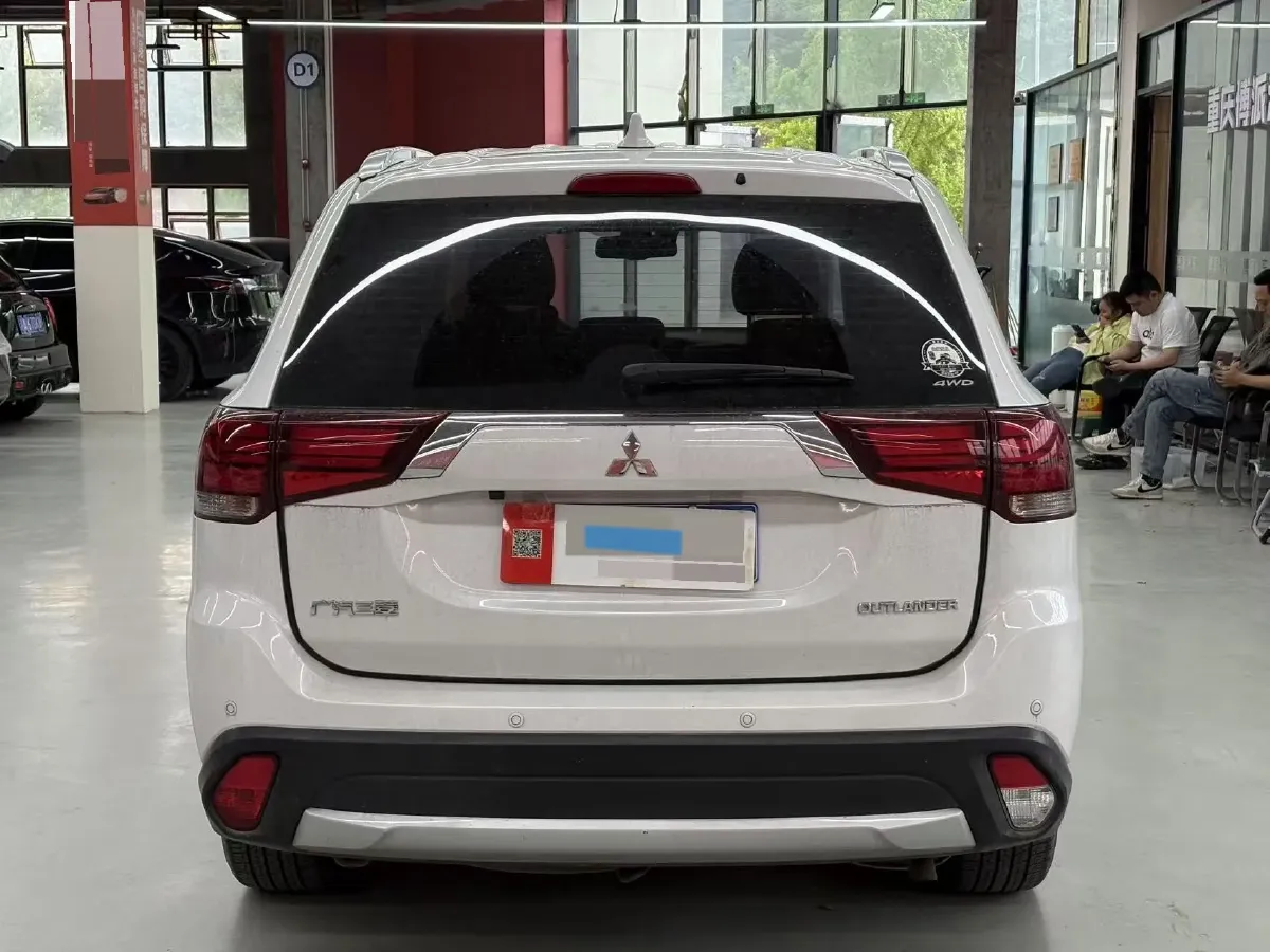 2018 Mitsubishi Outlander 2.4L 192HP L4 CVT,autocango,china used car exporter,china ev exporter,chinese used car exporter,chinese used ev exporter