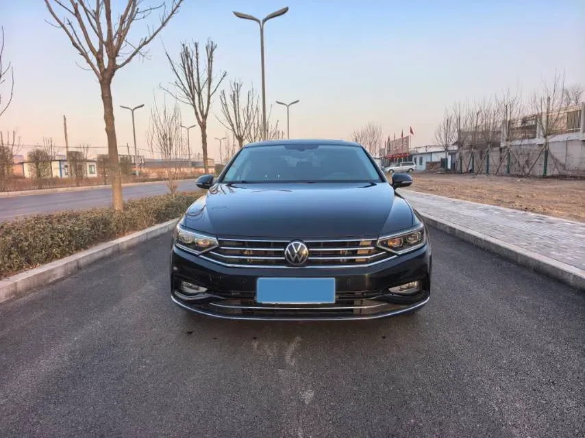 2020 Volkswagen Magotan 2.0T 186HP L4 7DCT,autocango,china used car exporter,china ev exporter,chinese used car exporter,chinese used ev exporter
