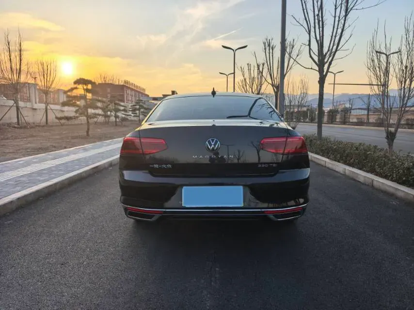 2020 Volkswagen Magotan 2.0T 186HP L4 7DCT,autocango,china used car exporter,china ev exporter,chinese used car exporter,chinese used ev exporter